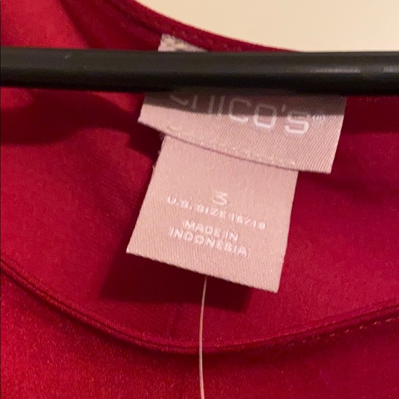 ✨NWT Chico’s red flutter top - Picture 5 of 8
